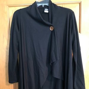 Light weight black cardigan with button